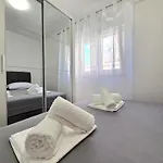 Apartment Grey 2 *