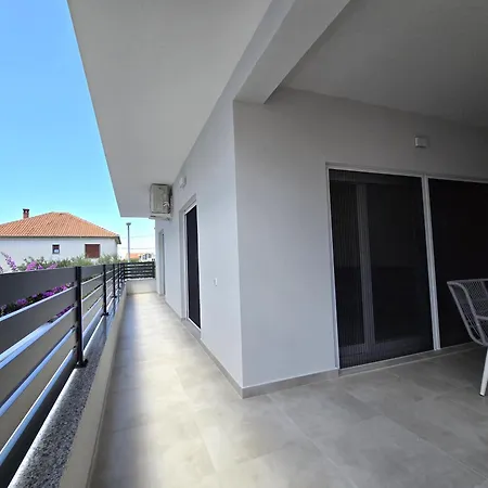 Grey 2 Apartment Zadar