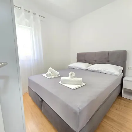 Grey 2 Apartment Zadar